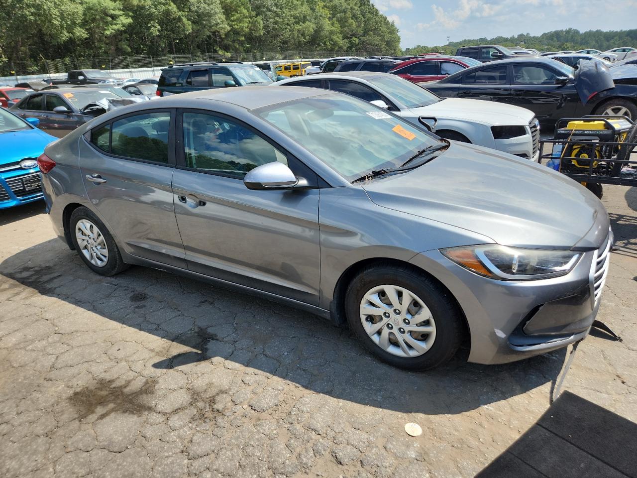 HYUNDAI ELANTRA SE