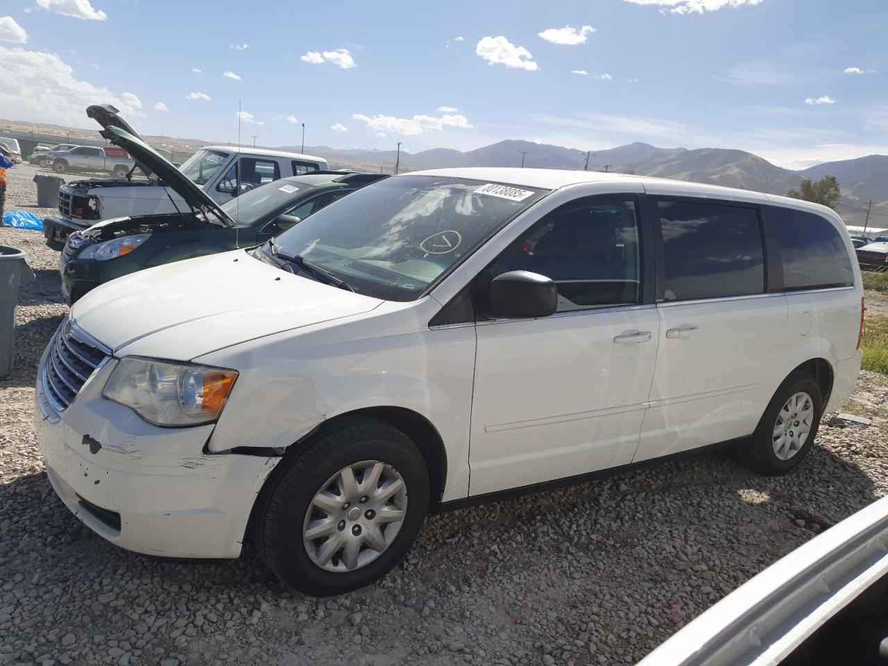 CHRYSLER TOWN & COUNTRY LX