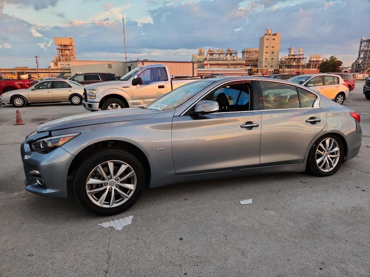 INFINITI Q50 BASE
