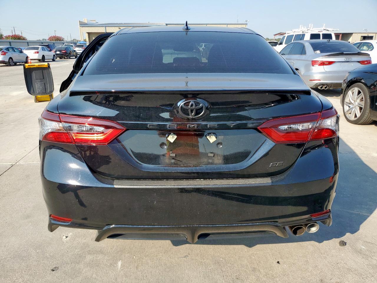 TOYOTA CAMRY SE NIGHT SHADE