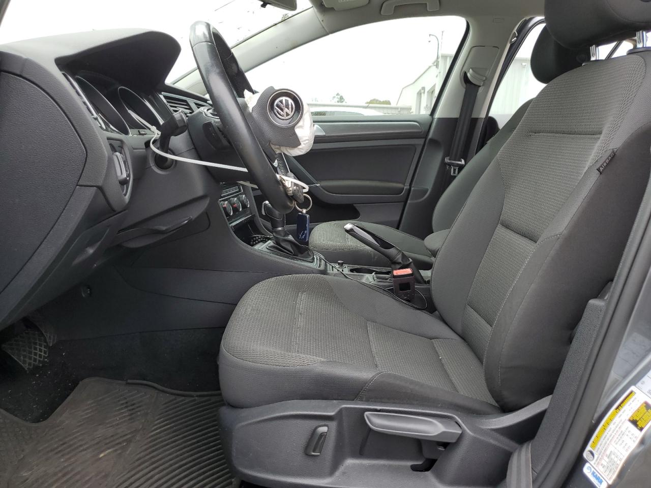 VOLKSWAGEN GOLF SPORTSVAN S