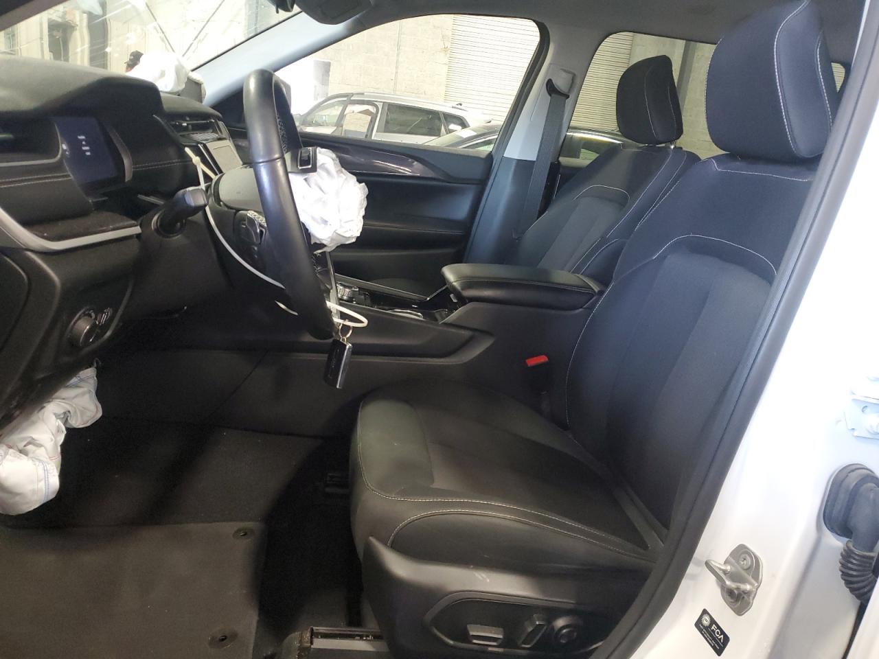 JEEP GRAND CHEROKEE L LAREDO