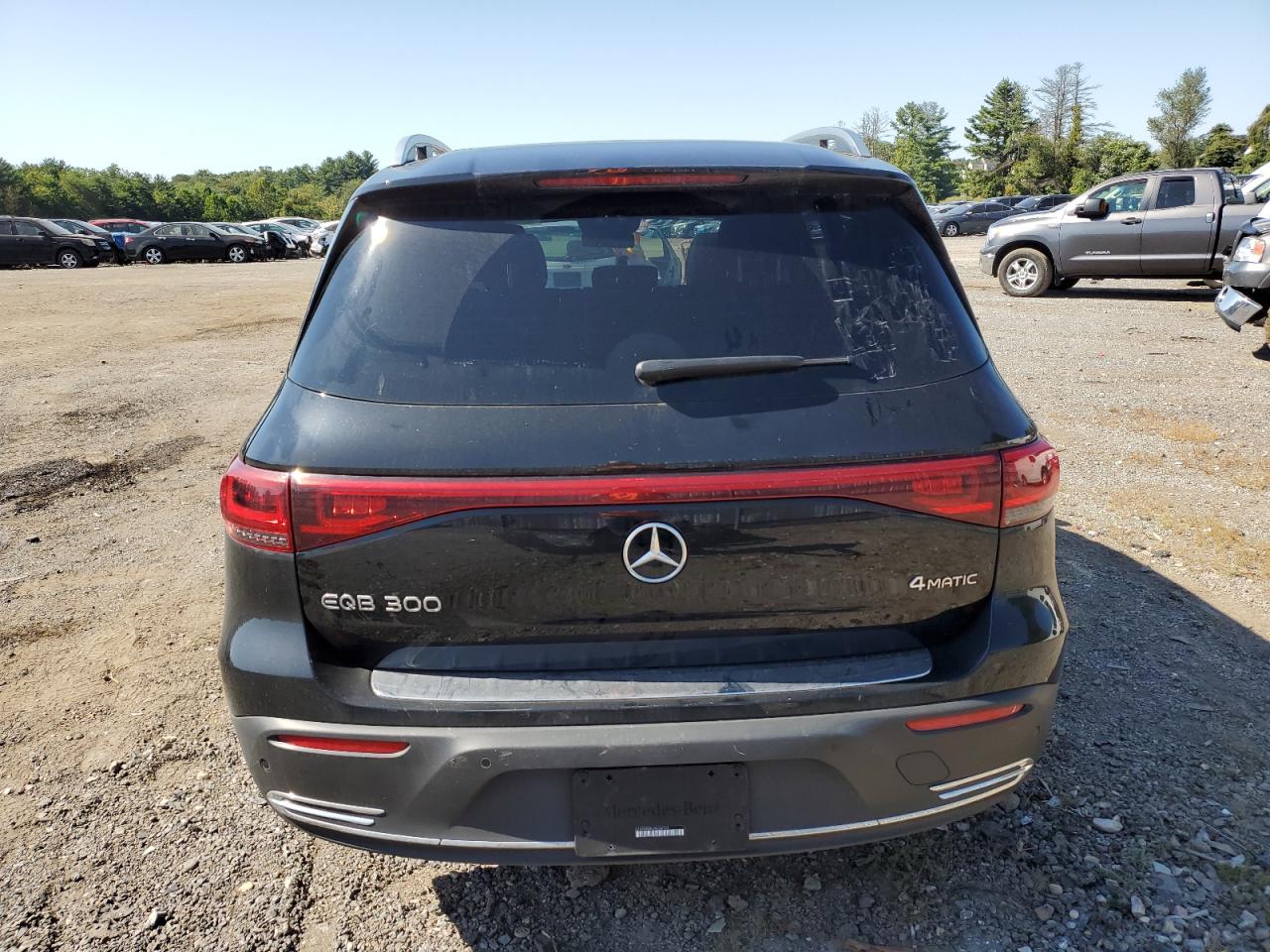 MERCEDES-BENZ EQB 300 4MATIC