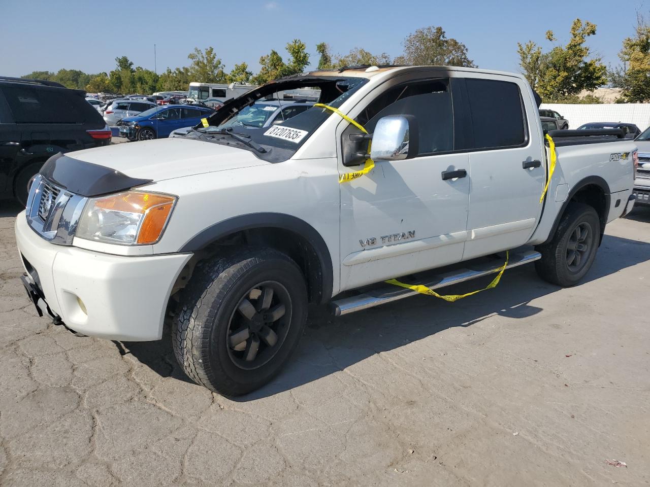 NISSAN TITAN S