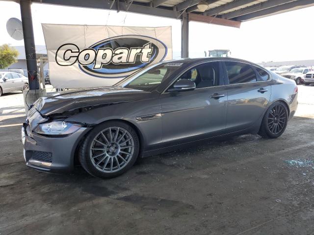 2017 JAGUAR XF PREMIUM SAJBD4BV6HCY40289