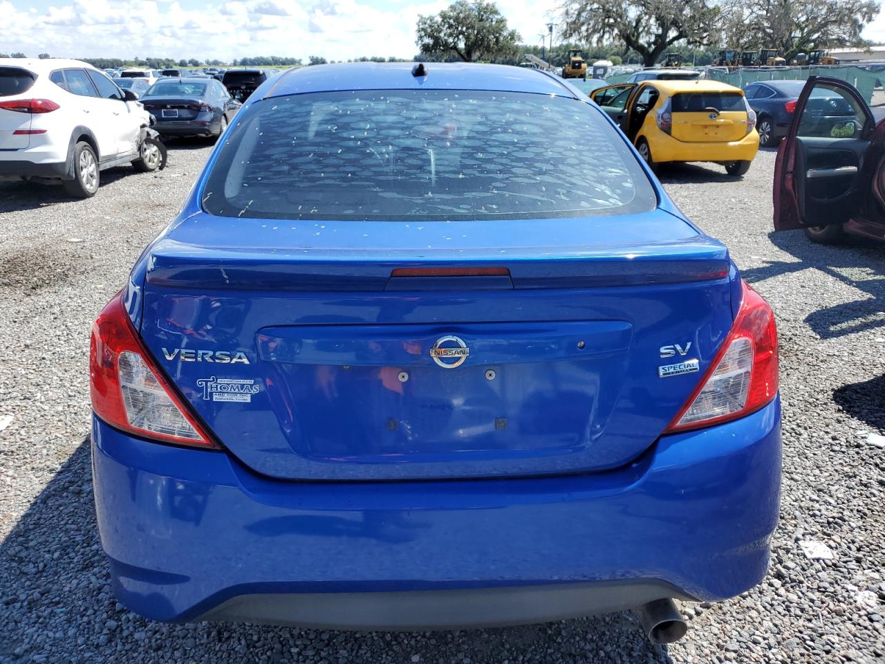 NISSAN VERSA S