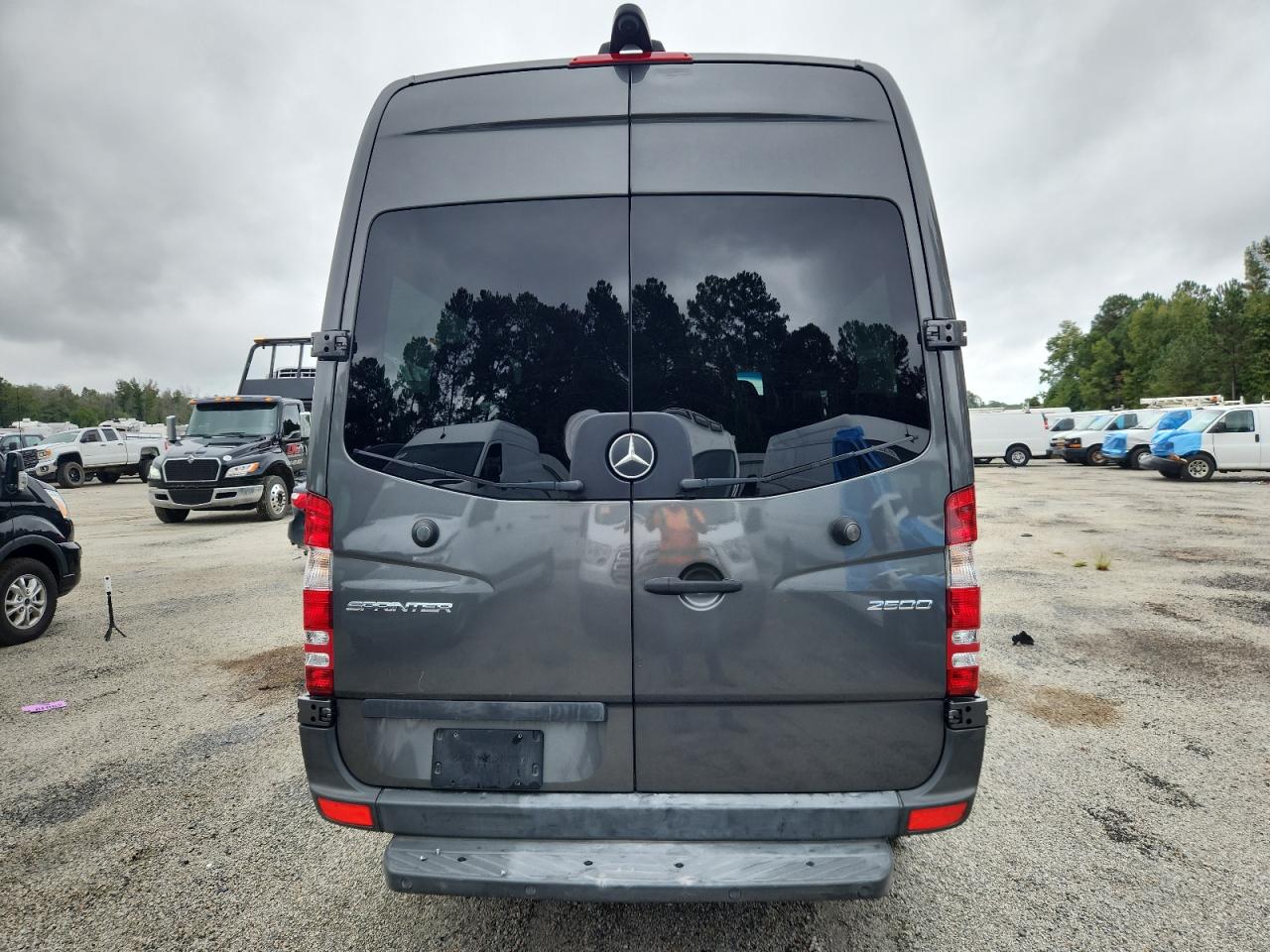 MERCEDES-BENZ SPRINTER 2500