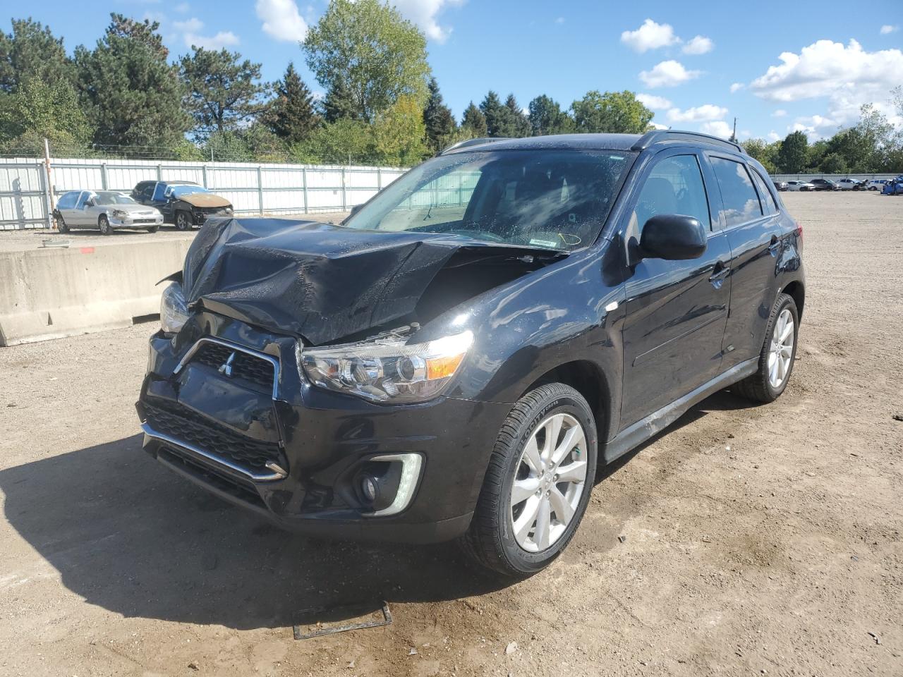 MITSUBISHI OUTLANDER SE