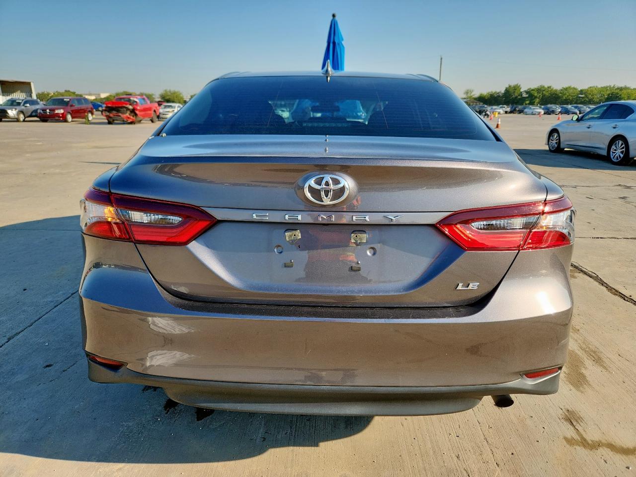 TOYOTA CAMRY LE