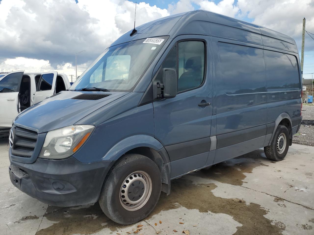 MERCEDES-BENZ SPRINTER 2500