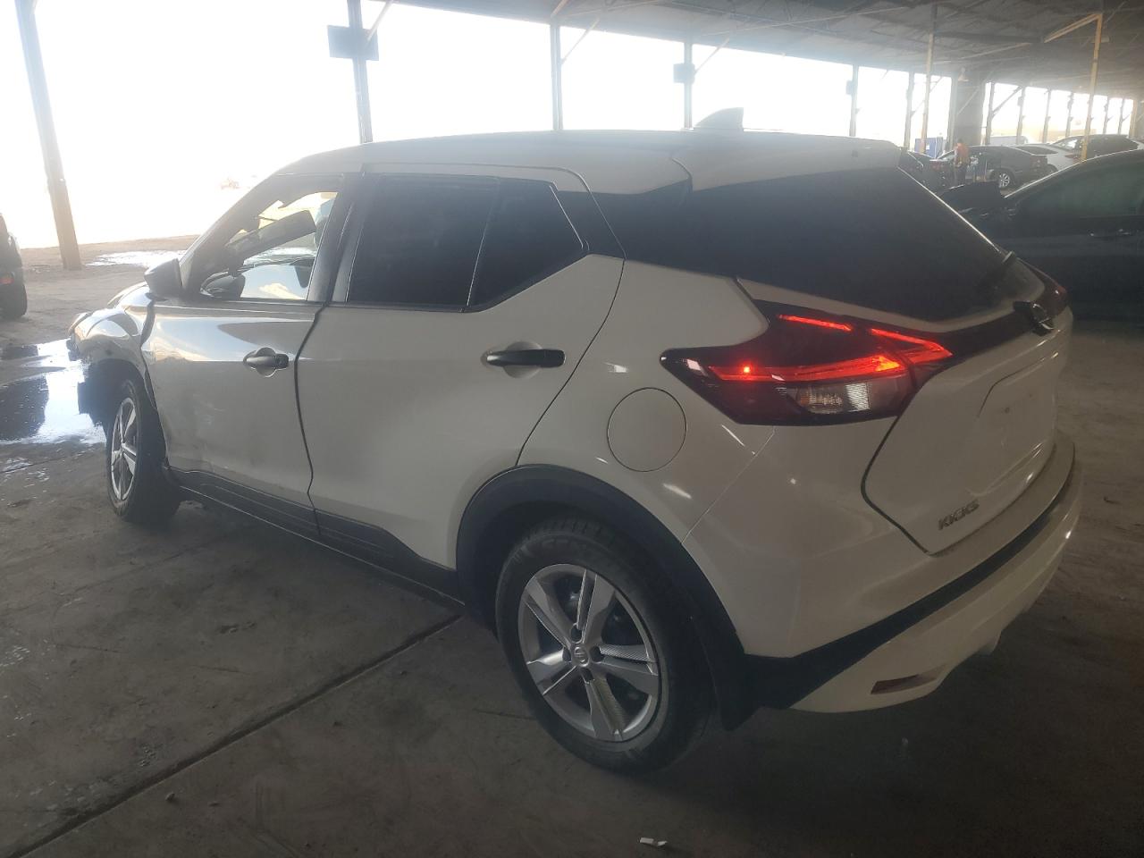 NISSAN KICKS S