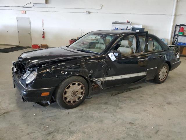 MERCEDES-BENZ E 320