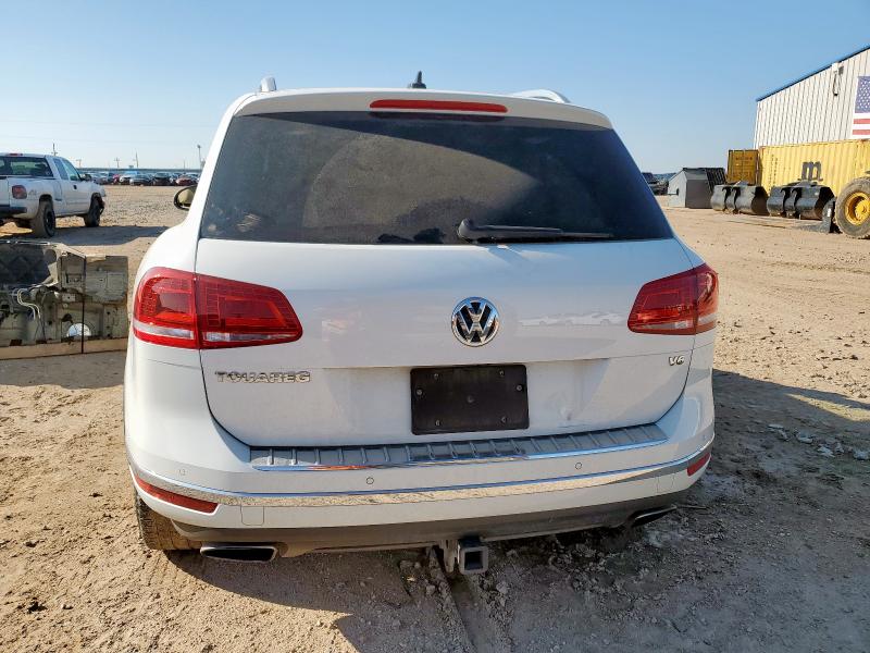 2016 VOLKSWAGEN TOUAREG SP WVGEF9BP2GD011101