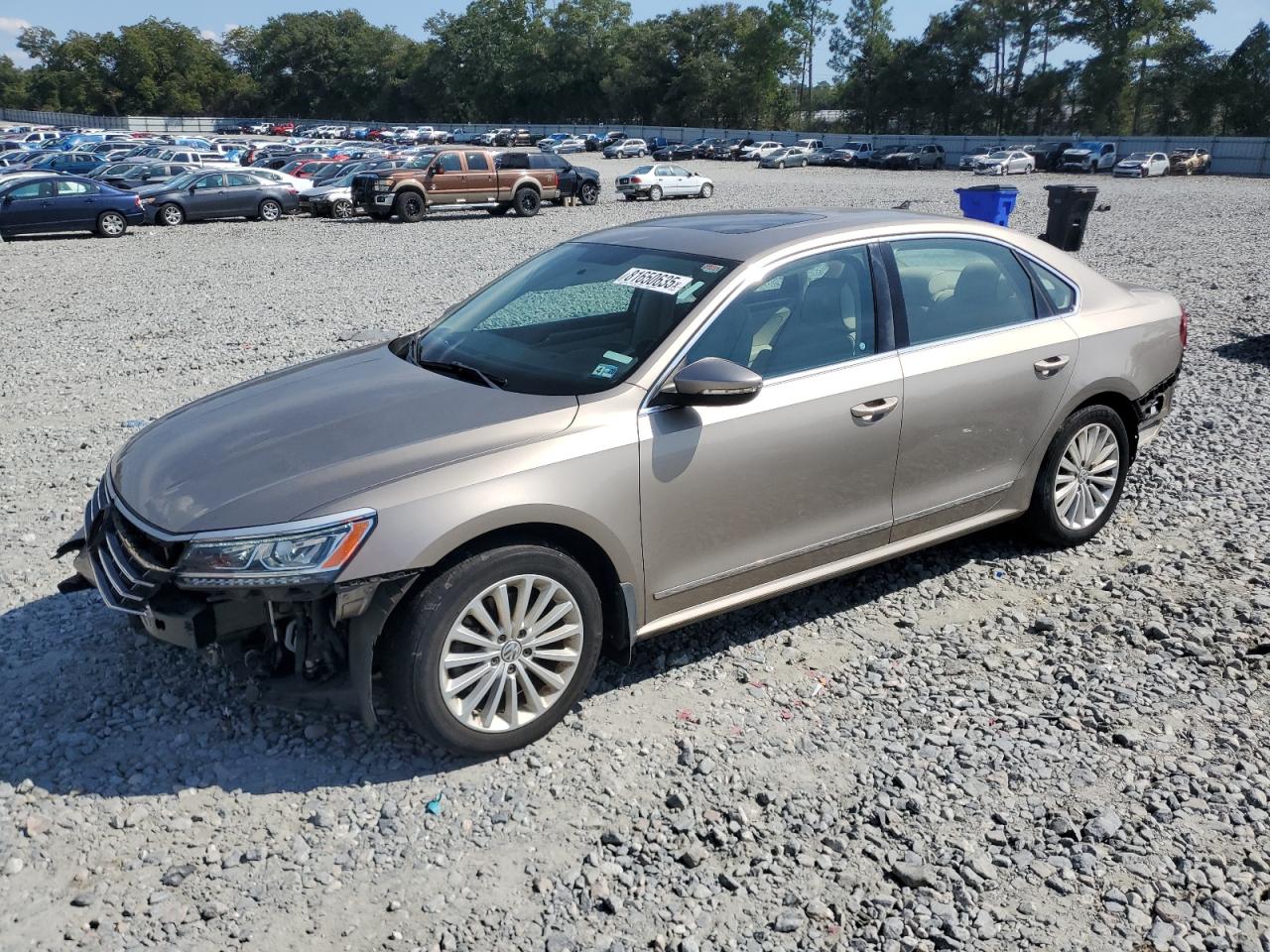 VOLKSWAGEN PASSAT SE