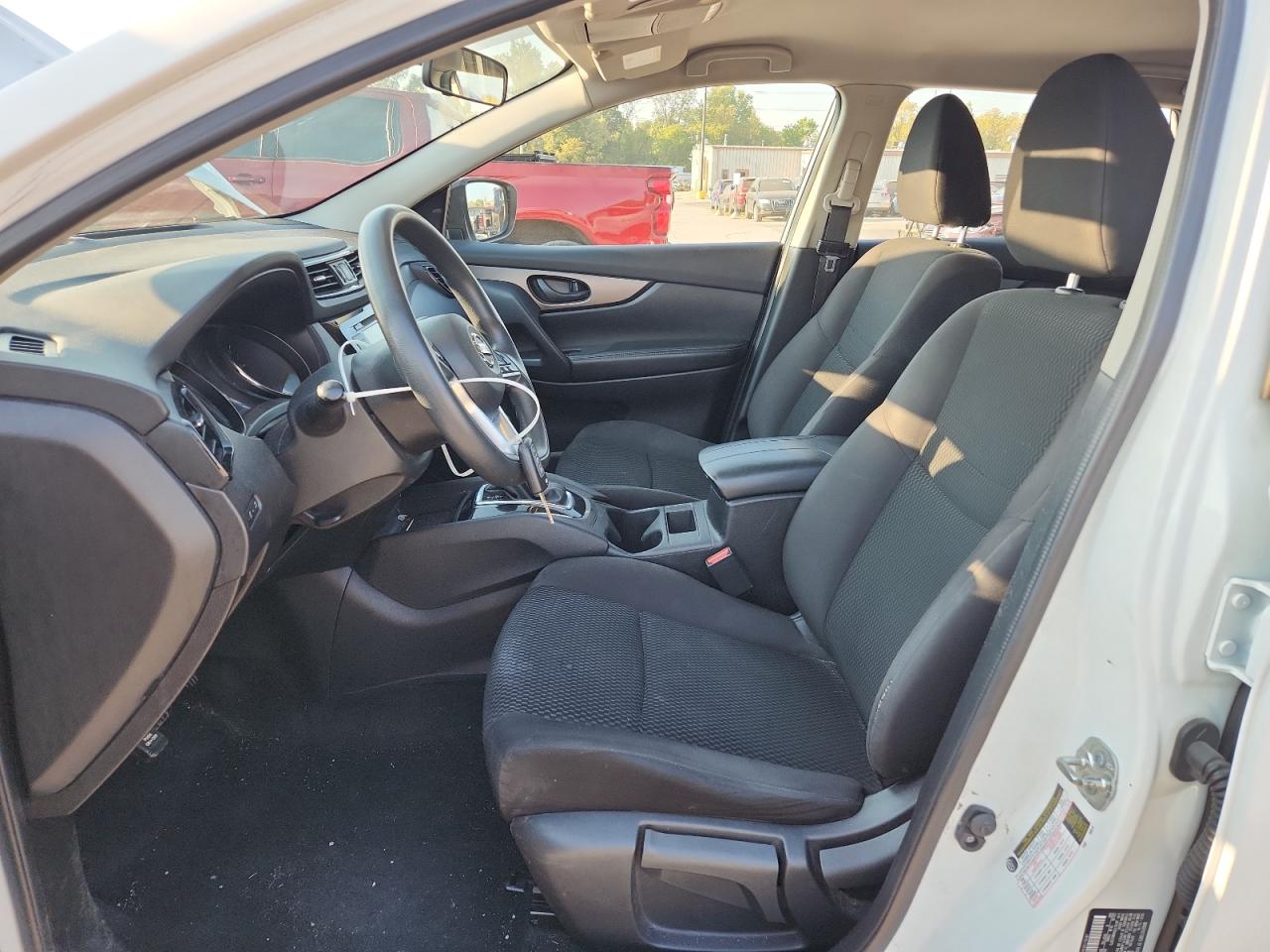 NISSAN ROGUE SPORT S