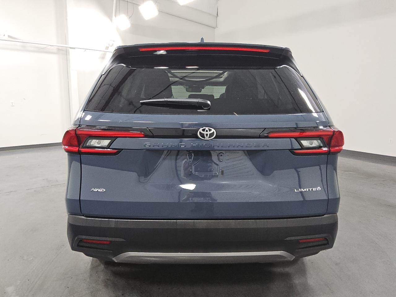 Lot #3308341034 2025 TOYOTA GRAND HIGHLANDER LE