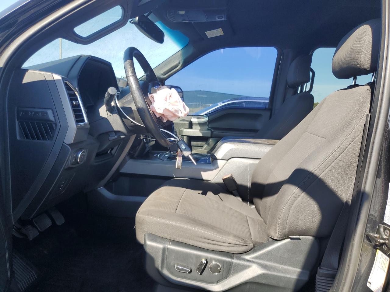 FORD F-150 SUPERCREW