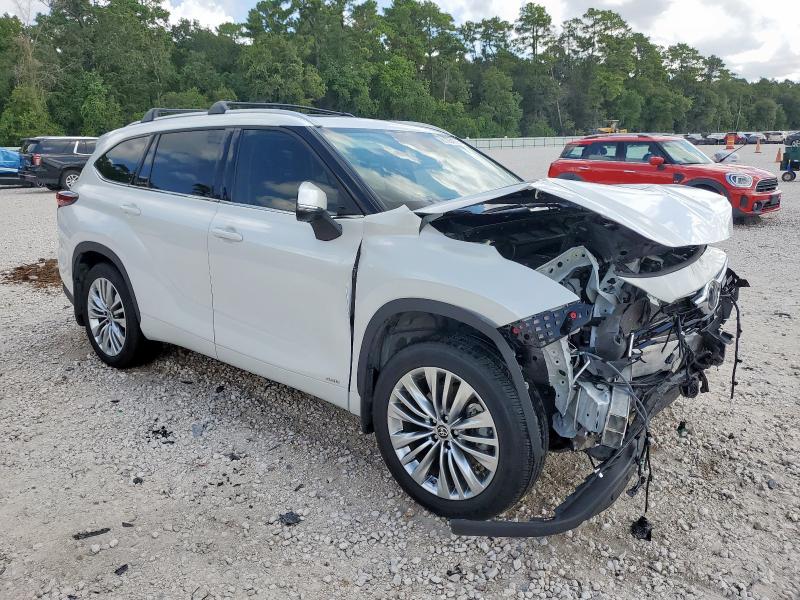 2025 TOYOTA HIGHLANDER - 5TDEBRCH4SS666557
