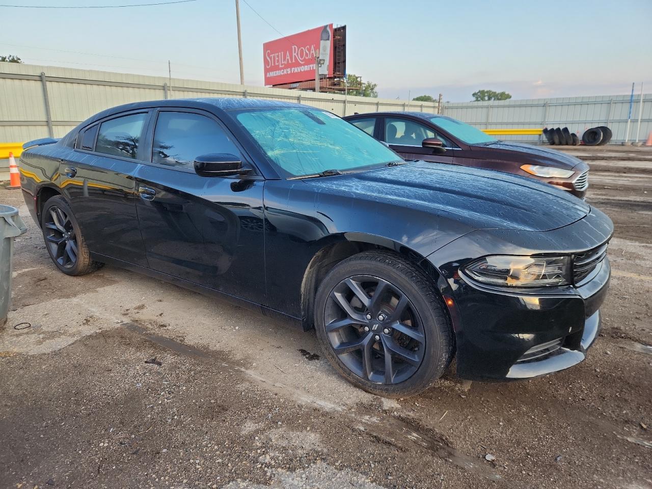 DODGE CHARGER SXT