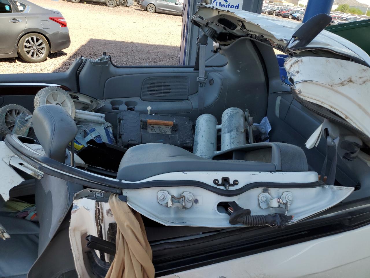 Lot #3297992101 2005 CHRYSLER TOWN & COUNTRY LIMITED