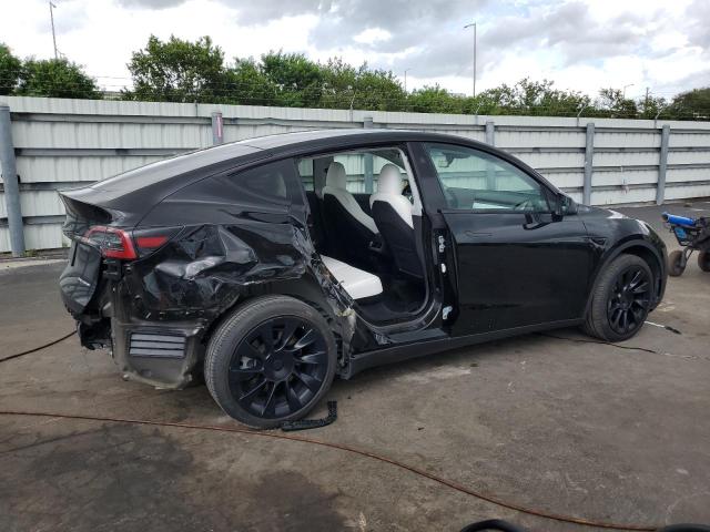 2024 TESLA MODEL Y 7SAYGDEEXRA220836