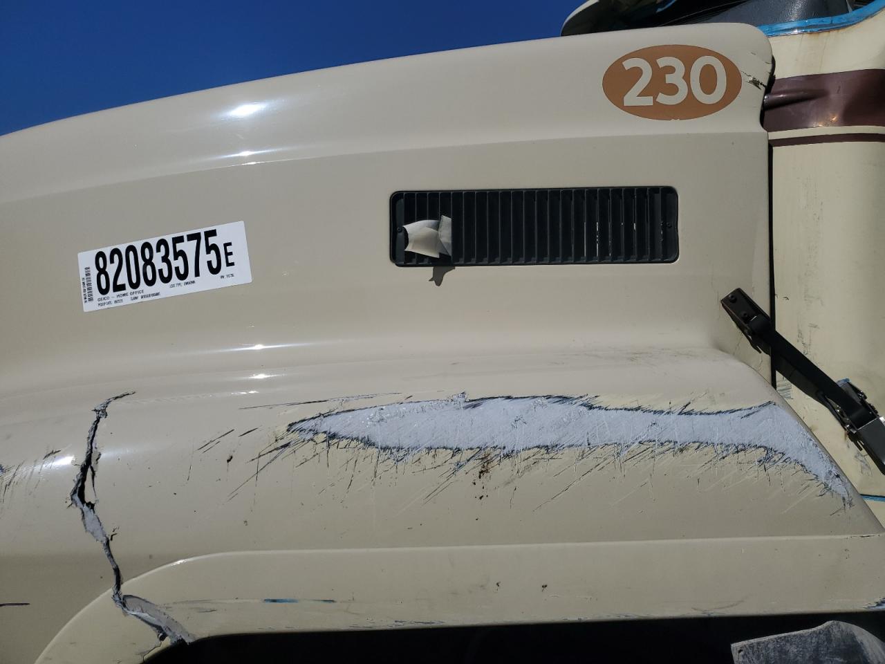 Lot #3269124692 1999 MACK 600 CH600