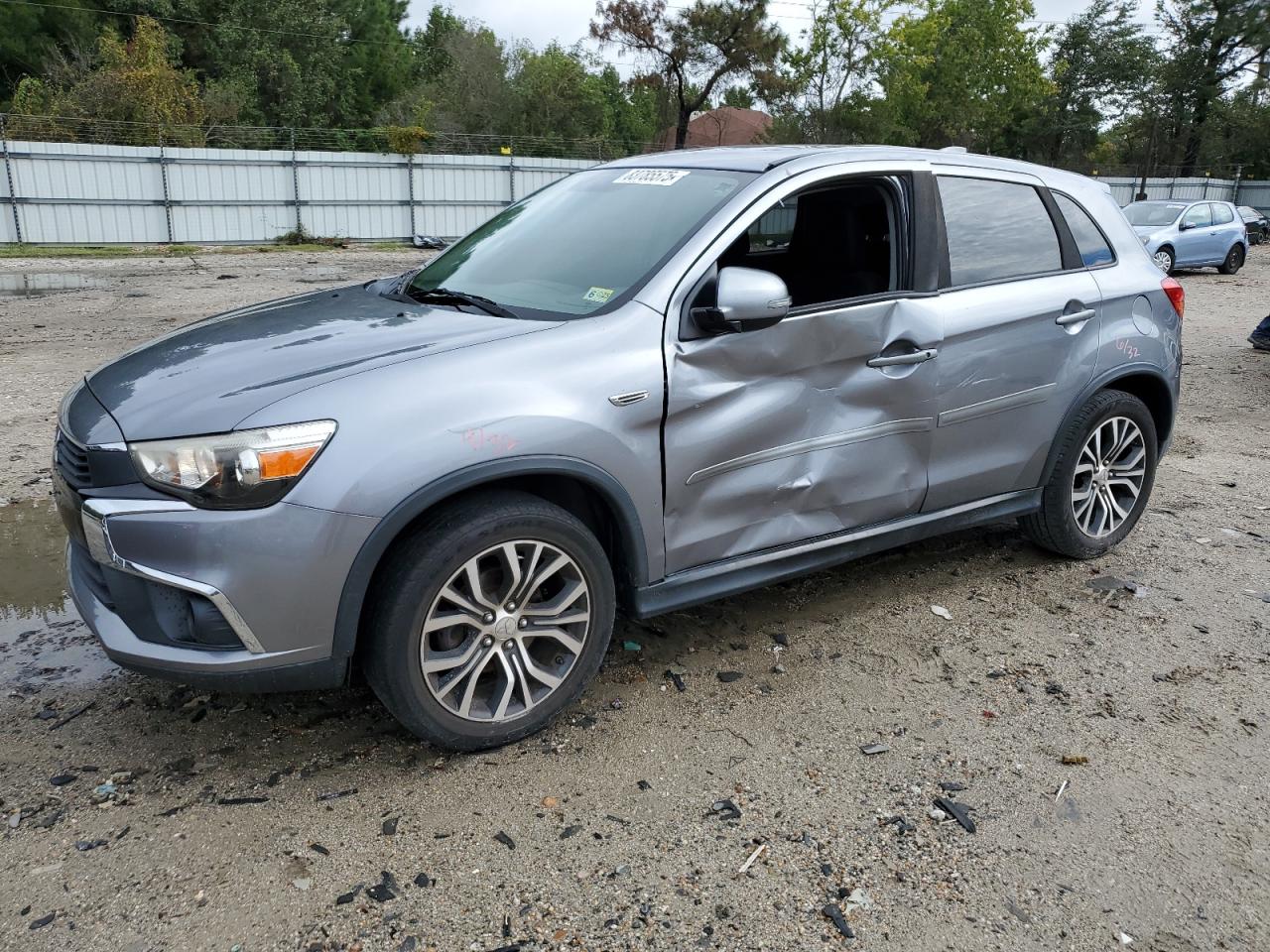 MITSUBISHI OUTLANDER ES