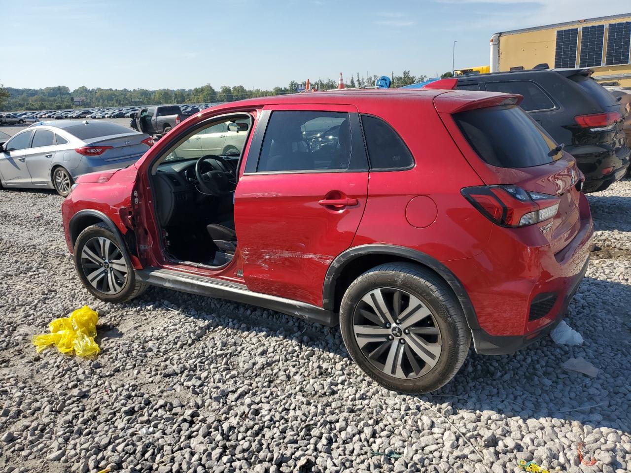 MITSUBISHI OUTLANDER ES