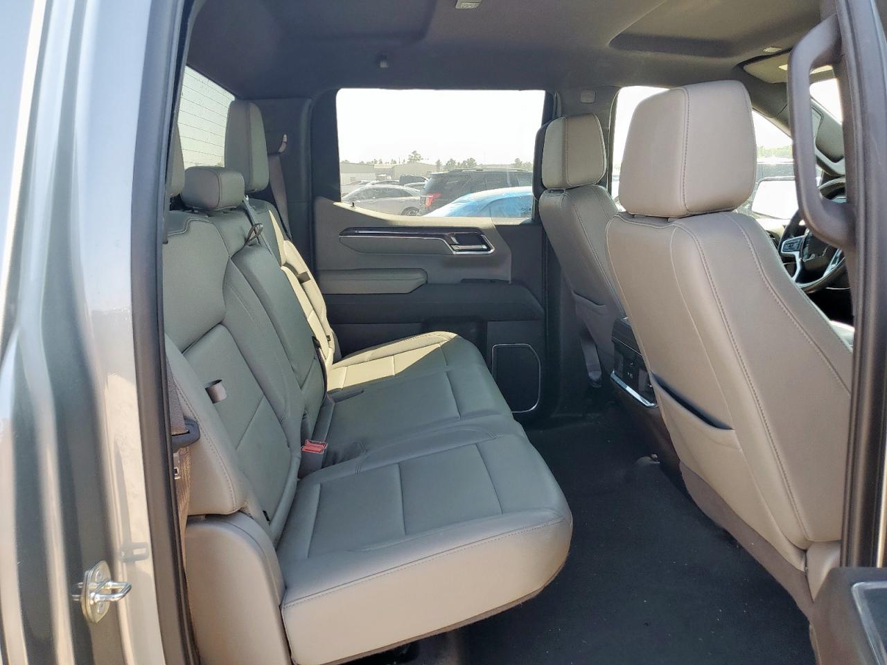 CHEVROLET SILVERADO C1500 LTZ