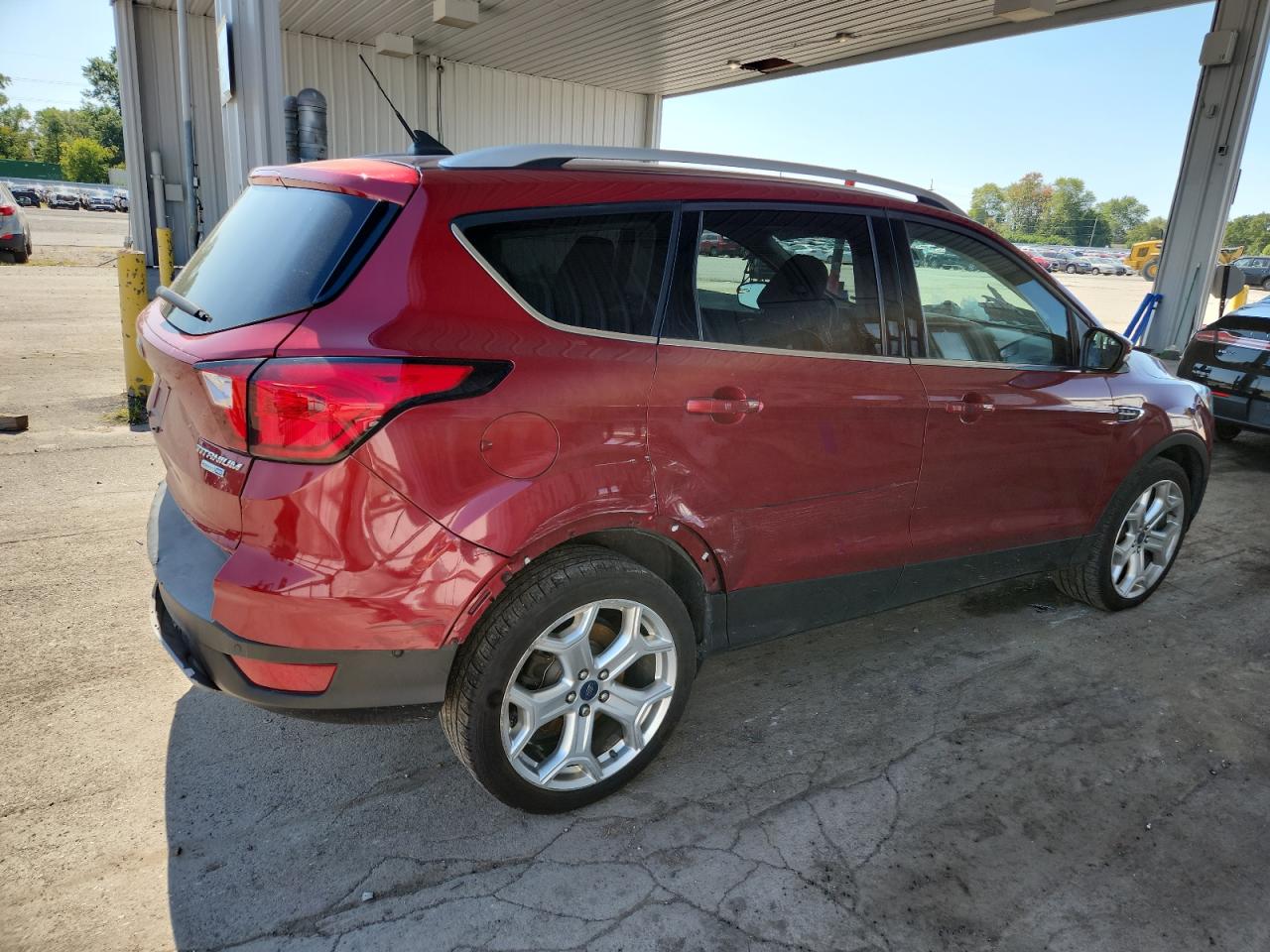FORD ESCAPE TITANIUM