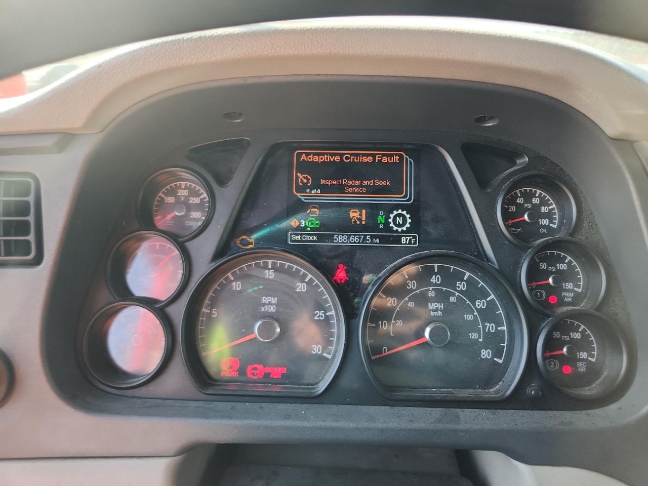 Lot #3246084226 2019 PETERBILT 579