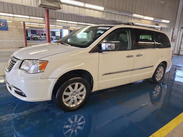 Global Auto Auctions: 2012 CHRYSLER TOWN & COU