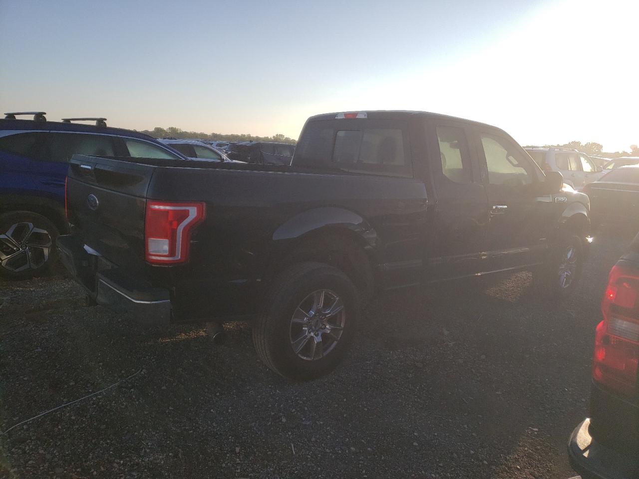 FORD F-150 SUPER CAB