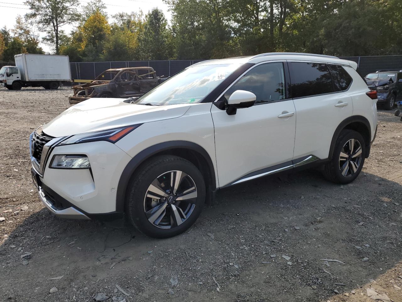 NISSAN ROGUE PLATINUM