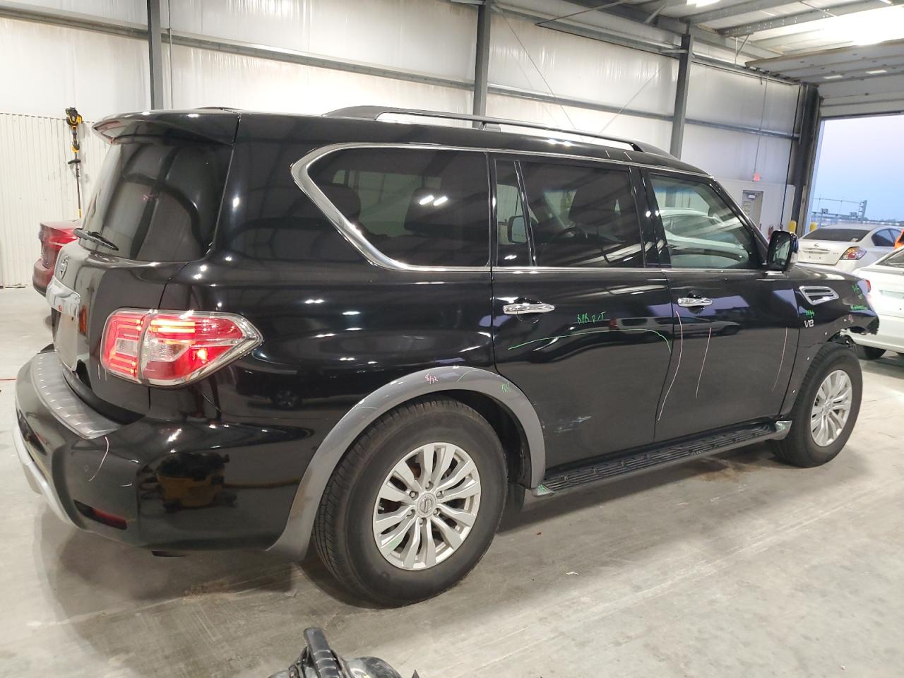 NISSAN ARMADA SV