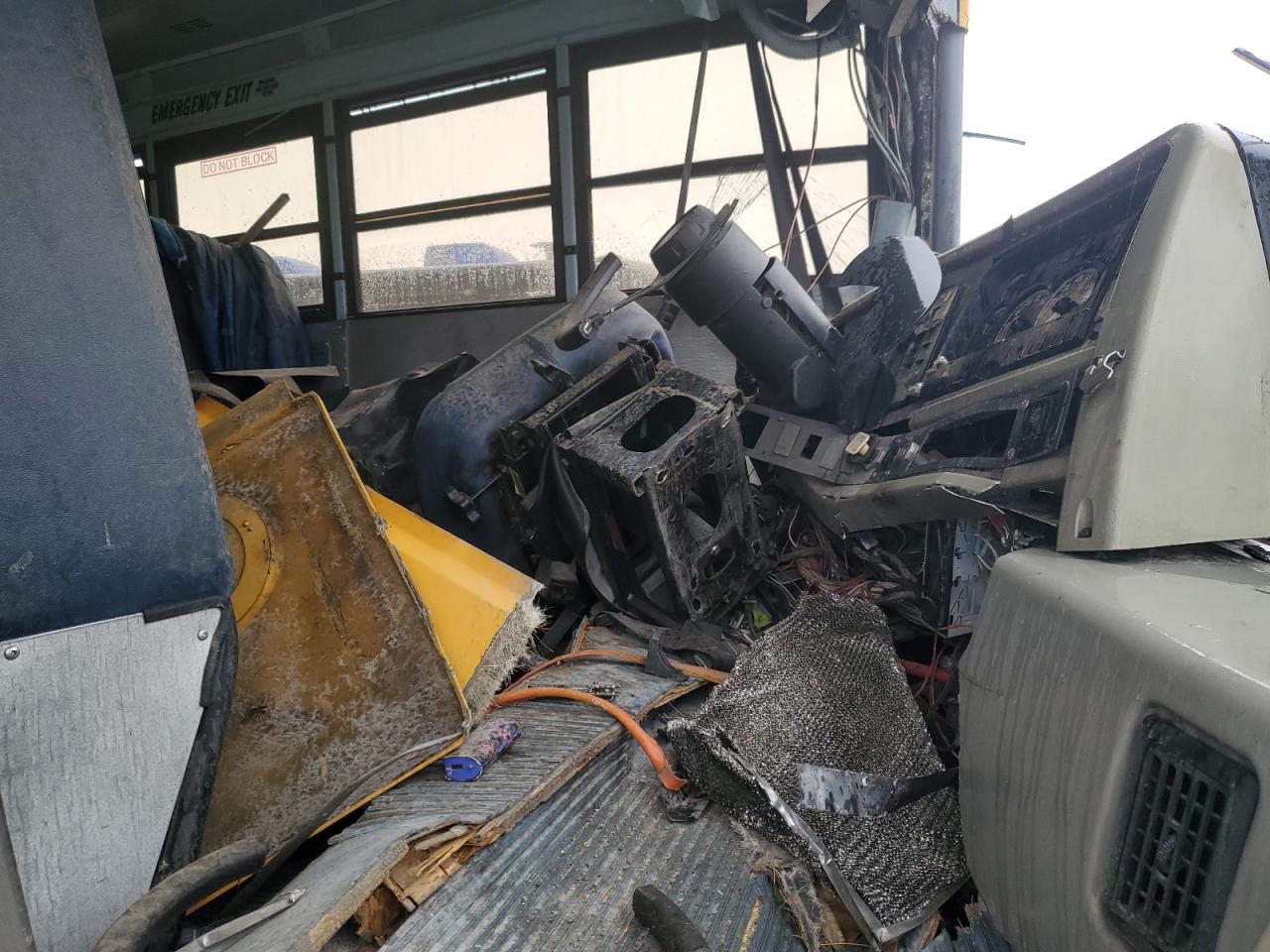 Lot #3265083896 2005 THOMAS SCHOOL BUS