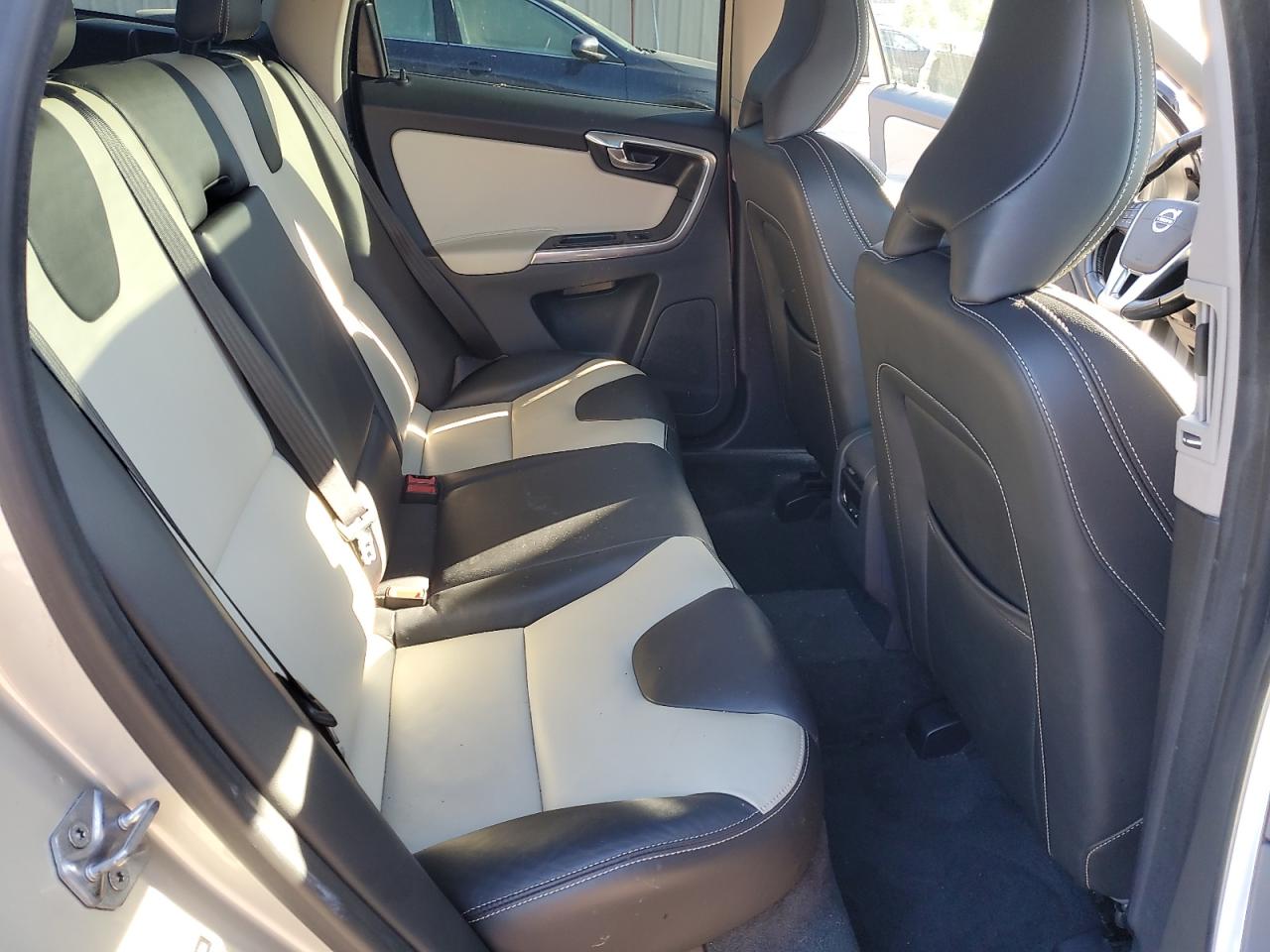 VOLVO XC60 T5 DYNAMIC