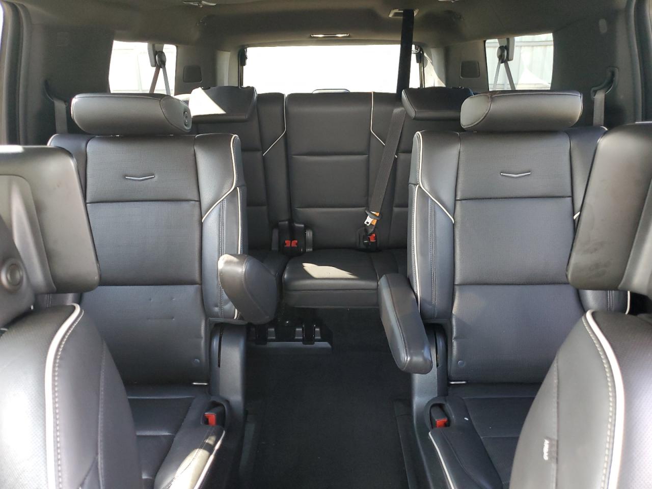 CADILLAC ESCALADE ESV PREMIUM LUXURY