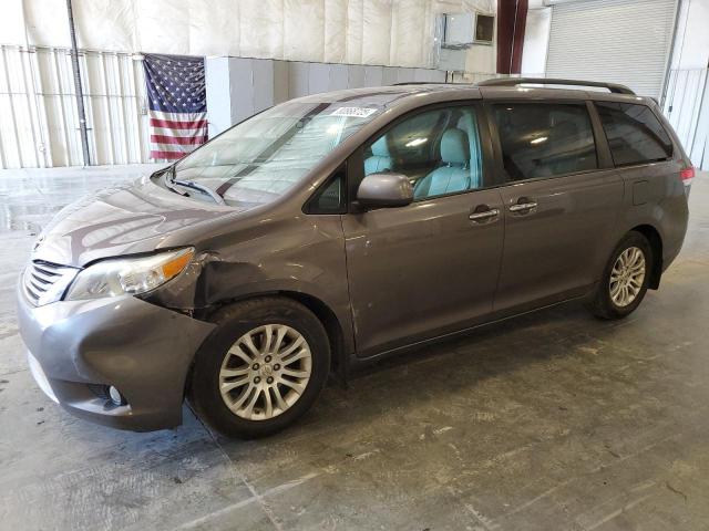 TOYOTA SIENNA XLE