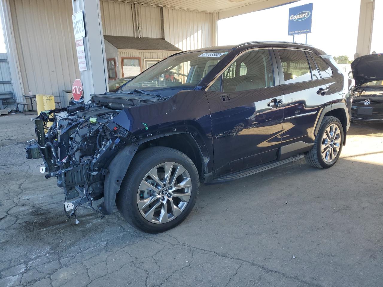 TOYOTA RAV4 XLE PREMIUM