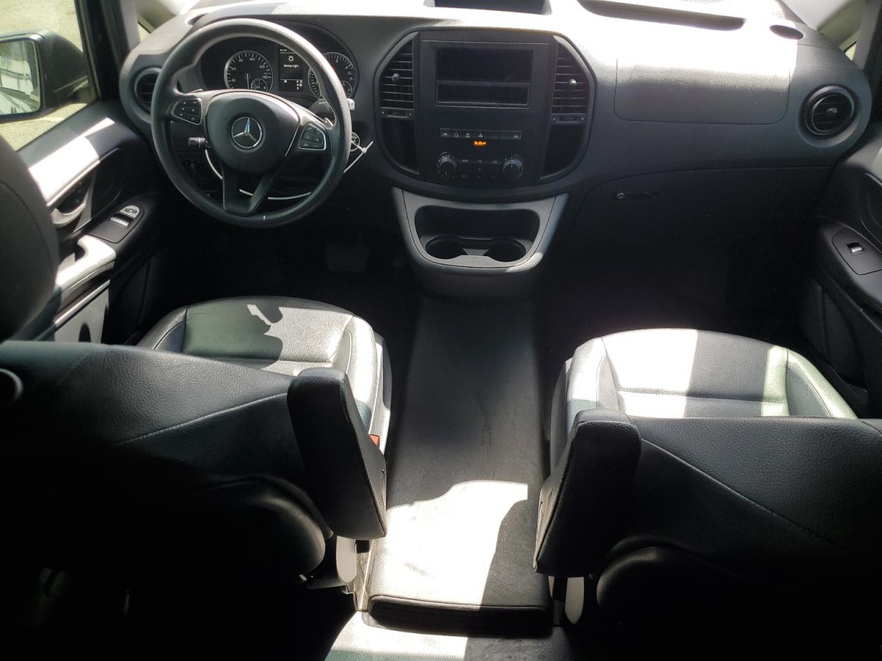 MERCEDES-BENZ METRIS