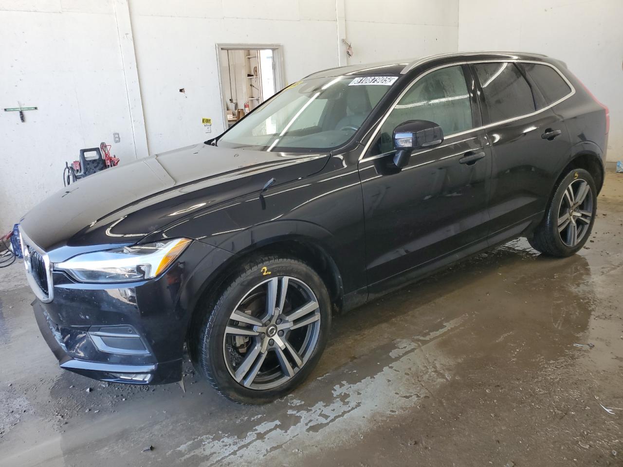 VOLVO XC60 T5 MOMENTUM