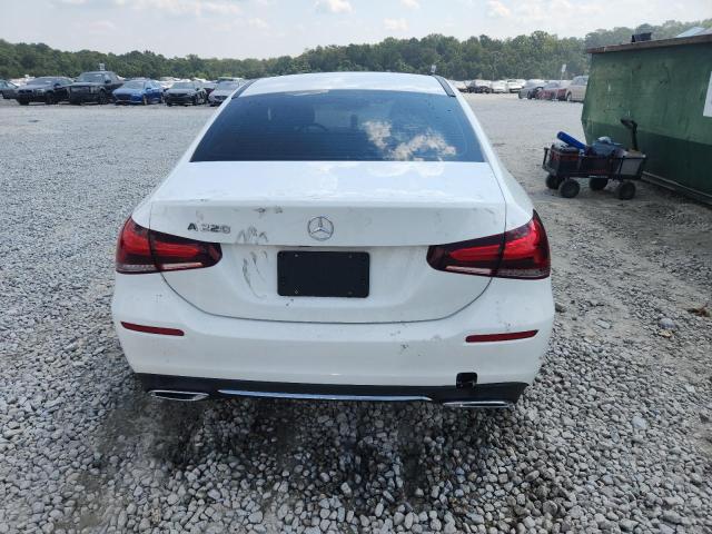 2019 MERCEDES-BENZ A 220 WDD3G4EB8KW000506