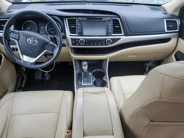 2018 TOYOTA HIGHLANDER SE 5TDJZRFH5JS832962