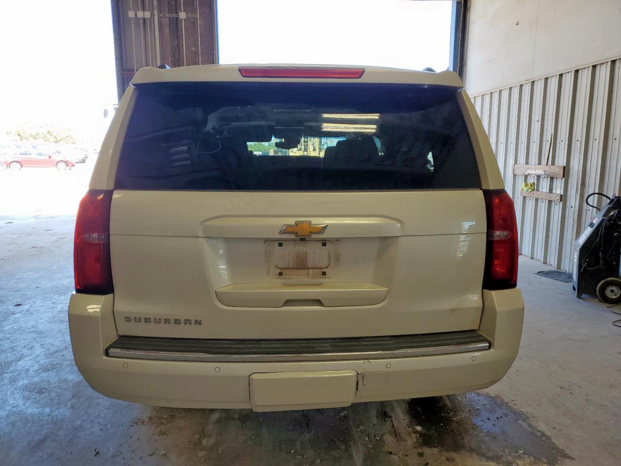 CHEVROLET SUBURBAN C1500 LTZ