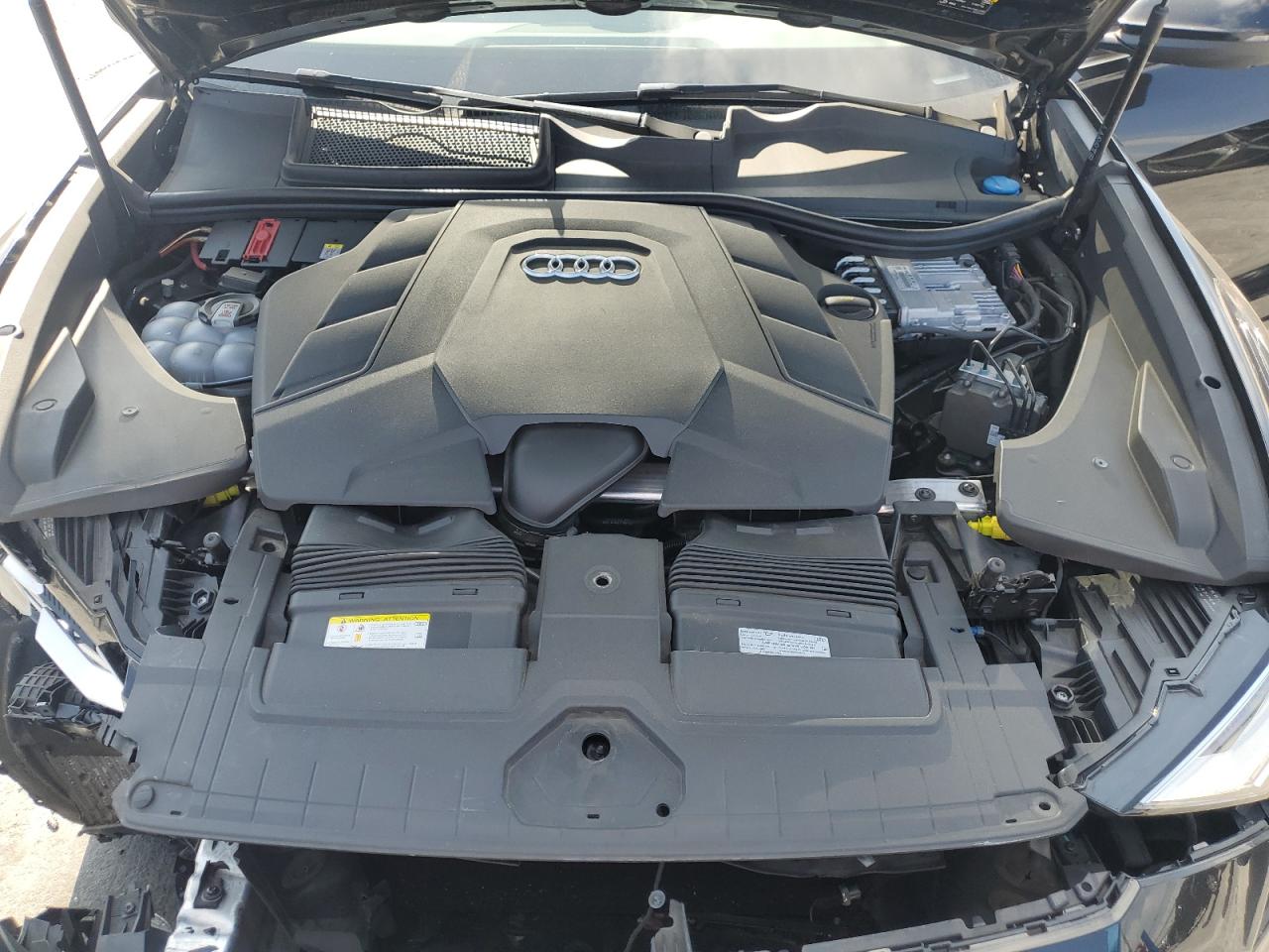 AUDI Q8 PREMIUM PLUS