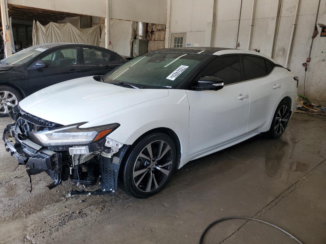 NISSAN MAXIMA S