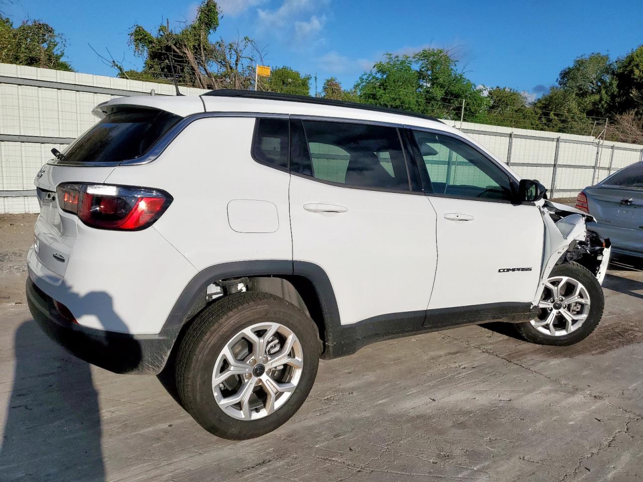 JEEP COMPASS LATITUDE