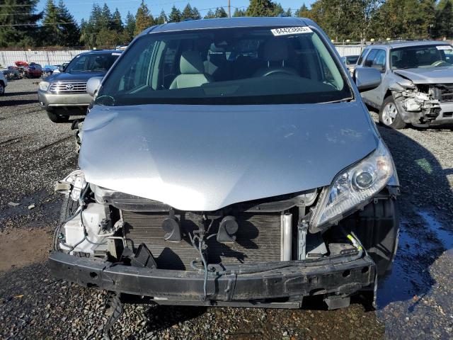 2019 TOYOTA SIENNA XLE 5TDYZ3DC5KS010926