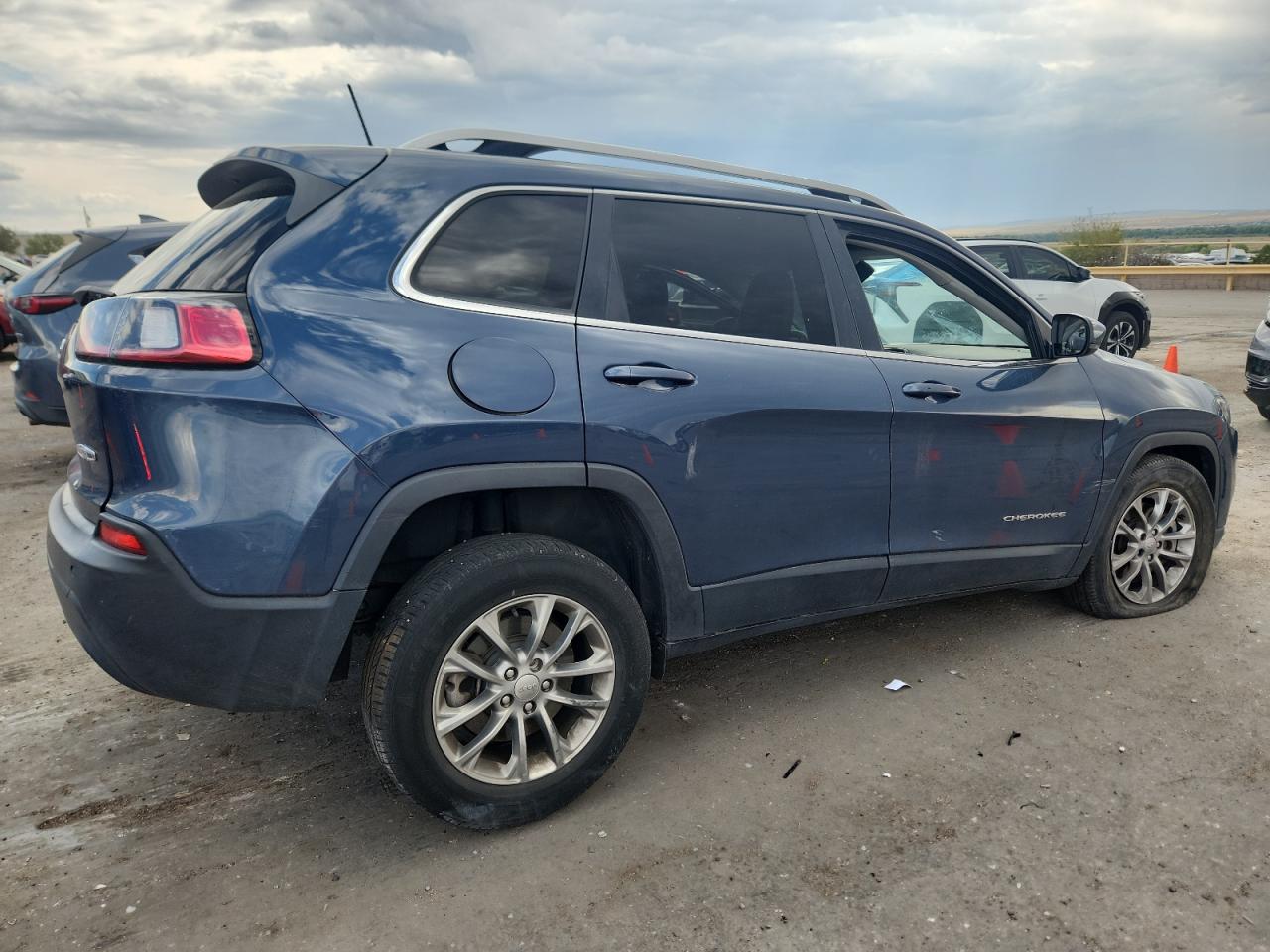 JEEP GRAND CHEROKEE LATITUDE PLUS